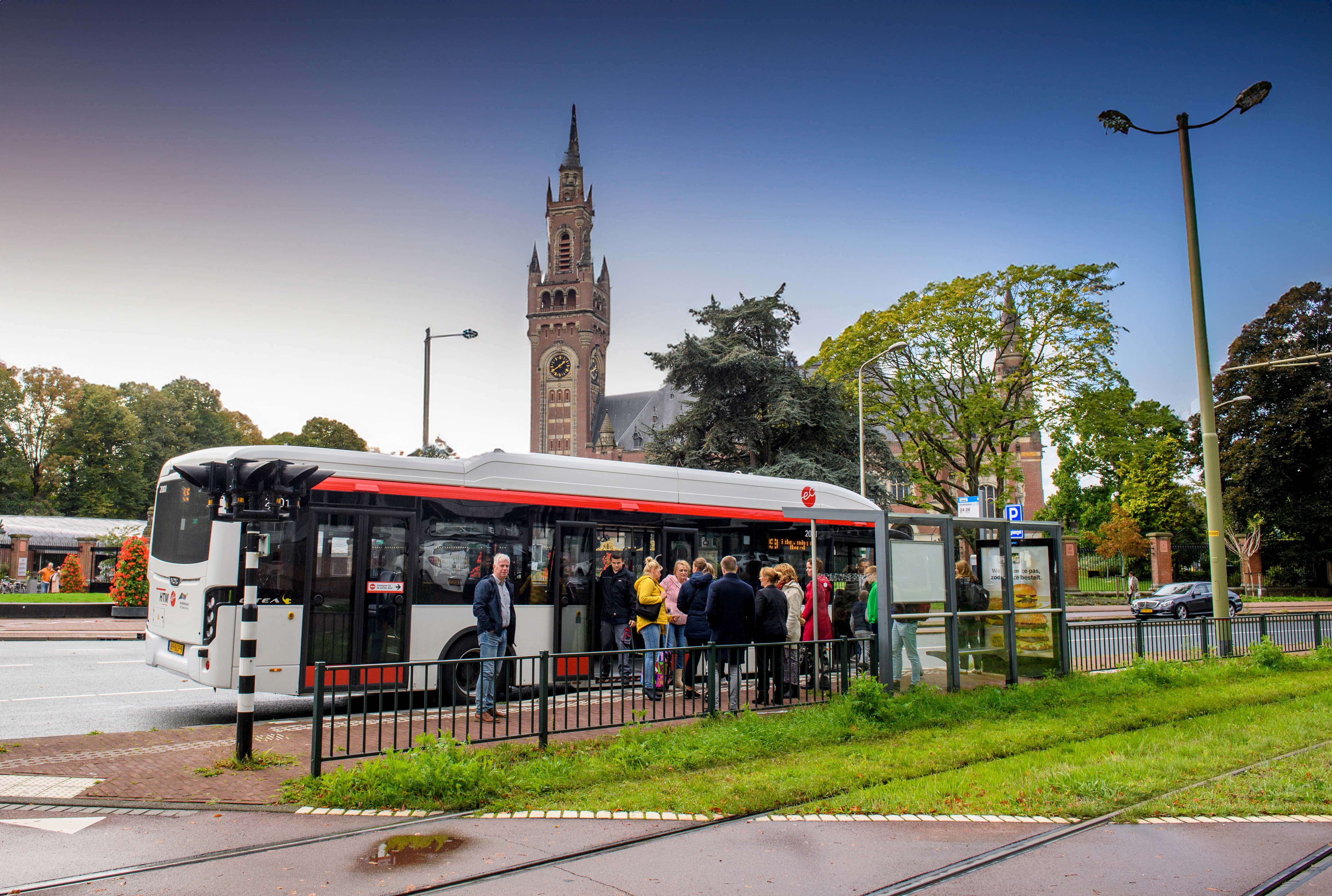 HTM Nachtbus bij het Vredespaleis