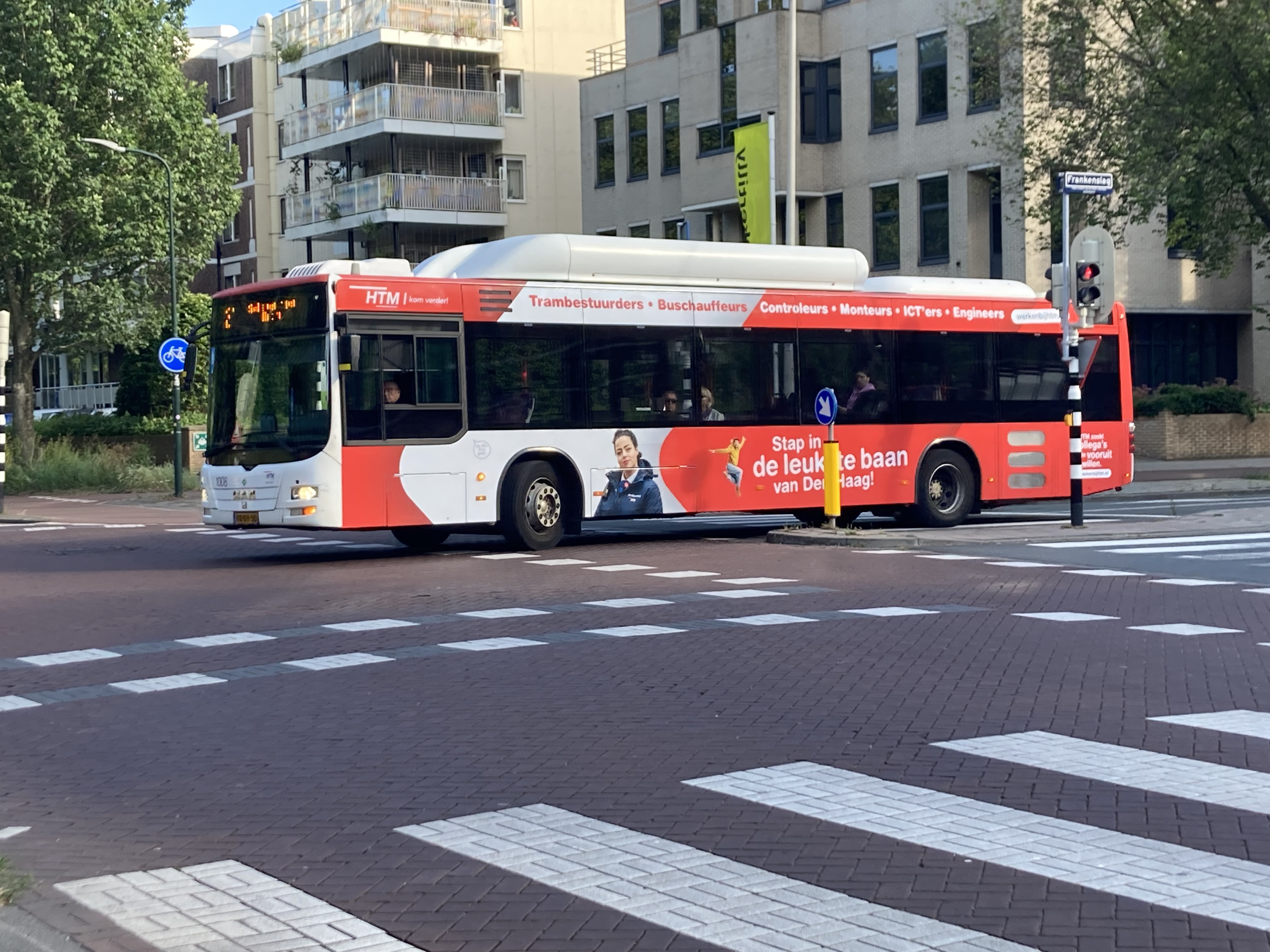 Stap in de leukste baan van Den Haag bus